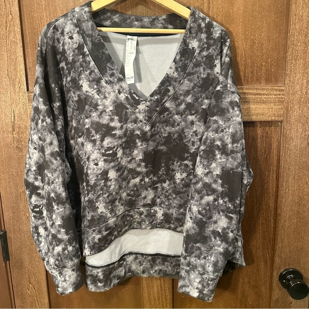 Fabletics Black and Gray Tie-Dye V-Neck Sweatshirt